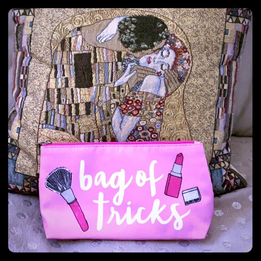 NWOT Clinique “bag of tricks” cosmetic bag